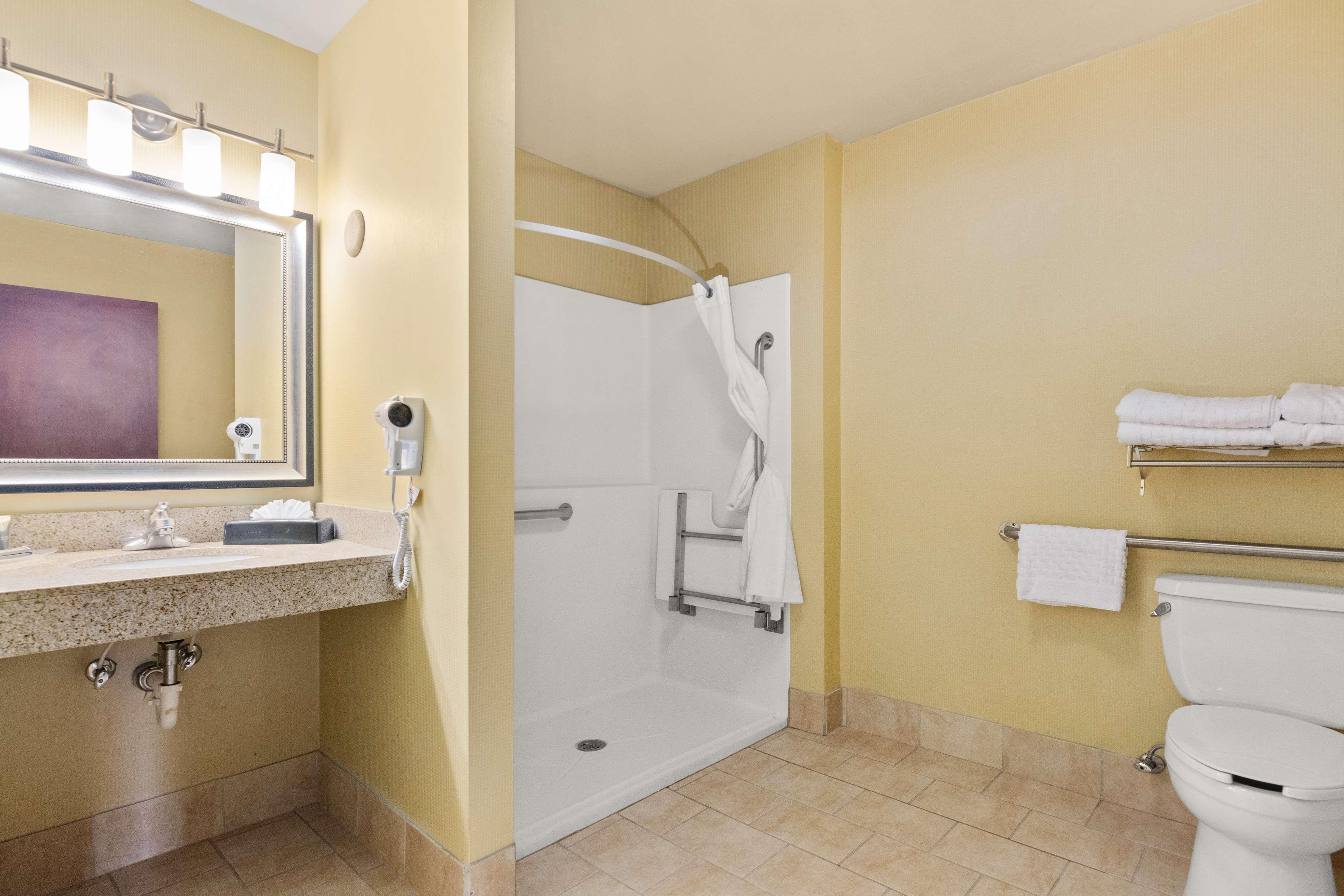 Surestay Plus Hotel By Best Western Portland Route 52 West Esterno foto